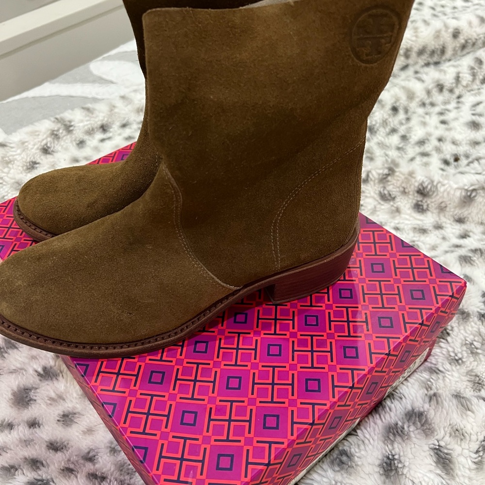 Tory Burch ankle boots. Used in a good conditions - Picture 3 of 7